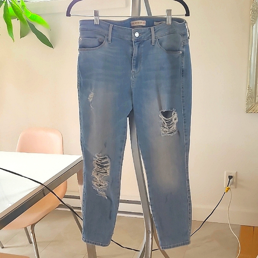 GUESS Mossimo Supply Co Blue Distressed Ankle Cropped Jeans